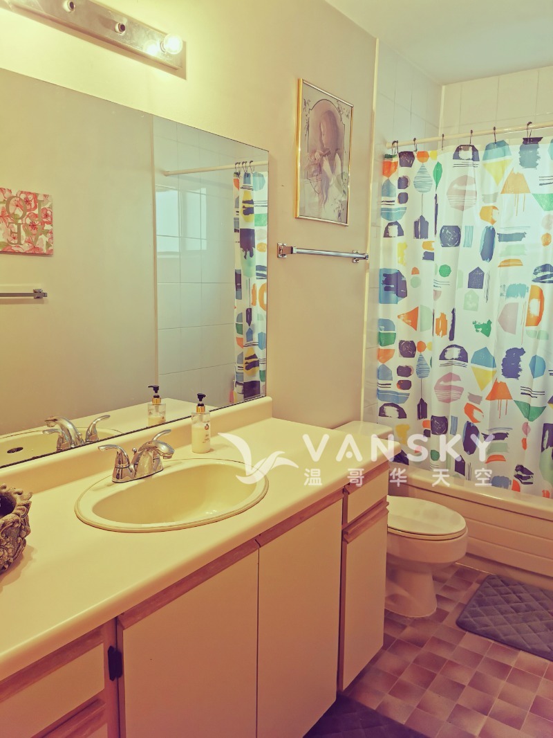 260724104620_2 bedroom washroom furnished.jpg
